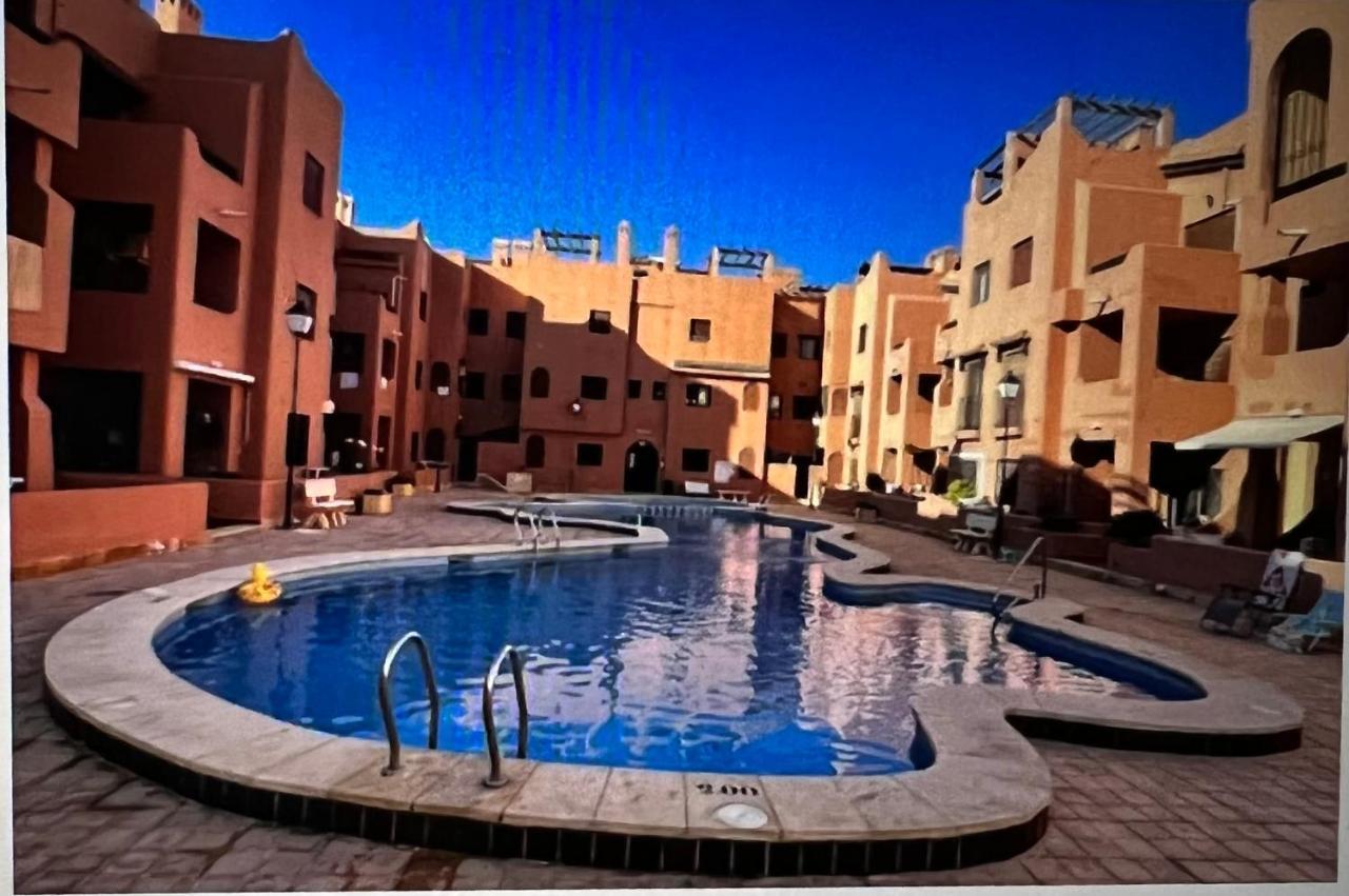 Three Bedroom Apartment With Pool In Torrevieja Exterior foto
