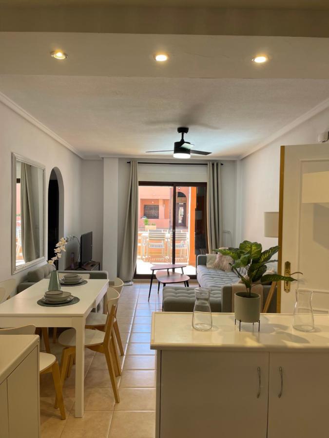 Three Bedroom Apartment With Pool In Torrevieja Exterior foto