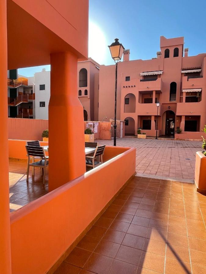 Three Bedroom Apartment With Pool In Torrevieja Exterior foto